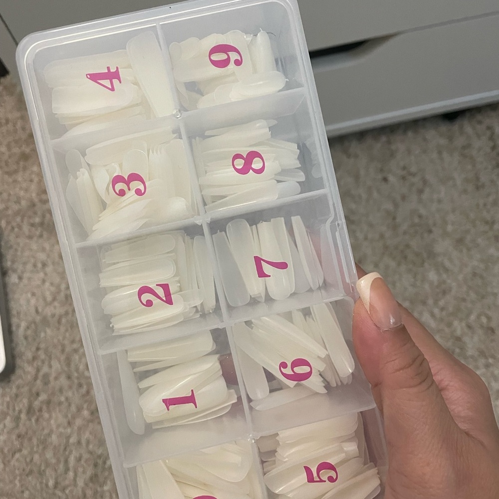 Nails - Picture 6 of 10